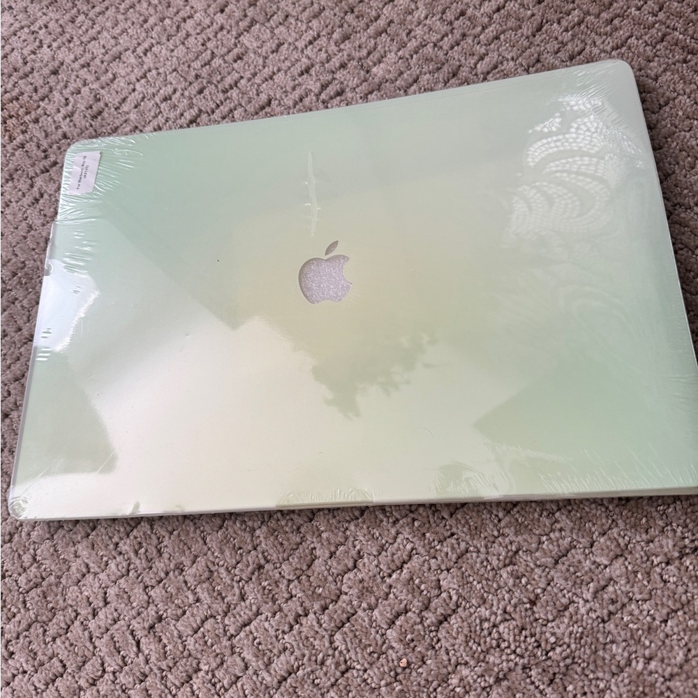 Apple MacBook Pro16 Hardcase - Light Green & Yellow Ombre NEVER OPENED